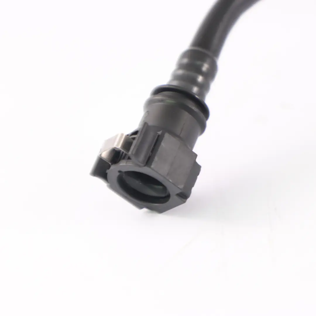 M256 Ligne de la soupape de purge du système reniflard à carburant pour Mercedes W213 à propos du numéro de pièce A2134710500 Mercedes W213 M256 Ligne de la soupape de purge du système reniflard à carburant - SKU A2134710500 - Numéro de pièce A2134710500