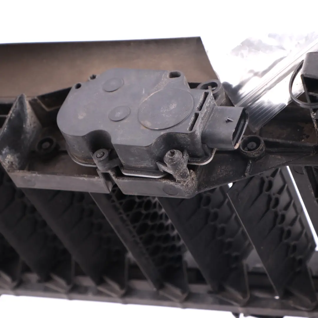 Intake Panel Mercedes W213 C238 C257 Guide Duct Grille to Air with Part number A2135002900 Air Intake Panel Mercedes W213 C238 C257 Guide Duct Grille - SKU A2135002900 - Part number A2135002900