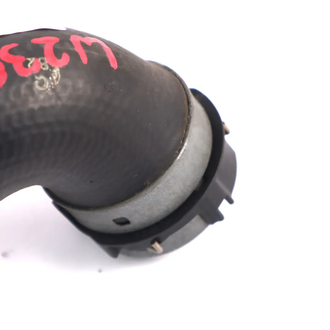 Tuyau de refroidissement Mercedes C238 M256 Tuyau d'eau du radiateur droit pour à propos du numéro de pièce A2135007200 Tuyau de refroidissement Mercedes C238 M256 Tuyau d'eau du radiateur droit - SKU A2135007200 - Numéro de pièce A2135007200