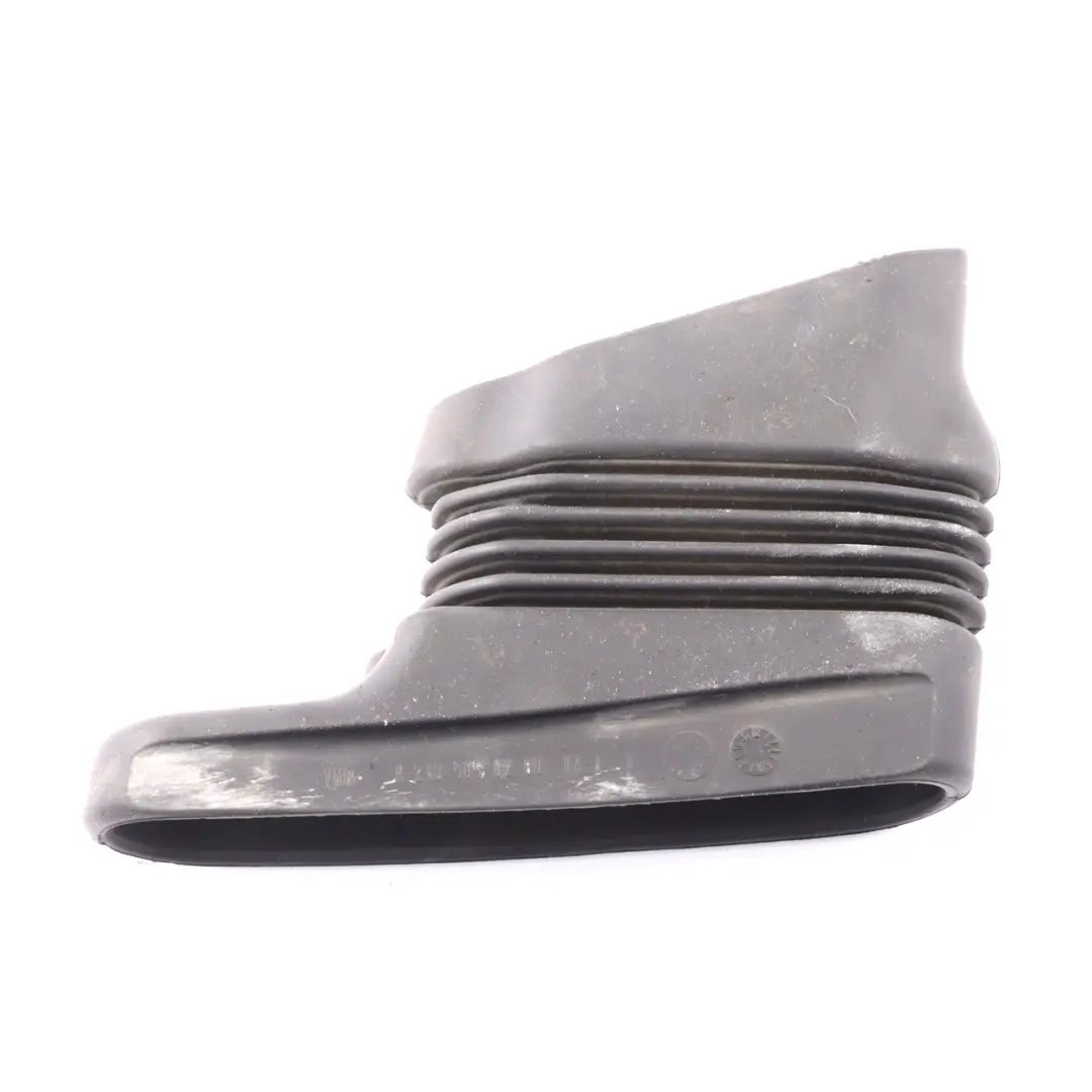 M656 Canale di ingresso dell'aria Tubo di aspirazione per Mercedes W213 Diesel con numero di parte A2135050200 Mercedes W213 Diesel M656 Canale di ingresso dell'aria Tubo di aspirazione - SKU A2135050200 - Numero di parte A2135050200