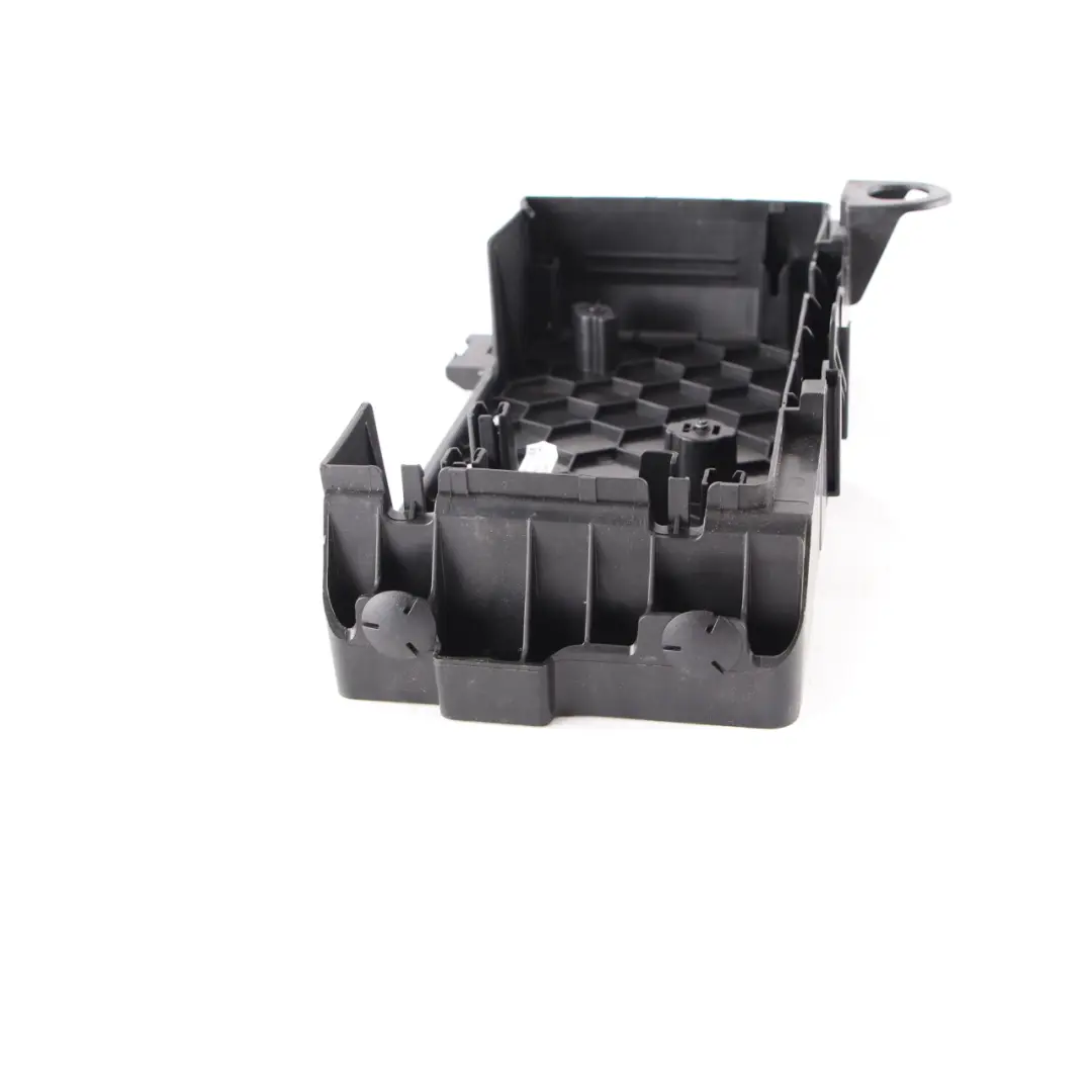 Mercedes W205 W213 W238 Caja de Fusibles Tapa Unidad Control Soporte - SKU A2135400200 - Número de pieza A2135400200
