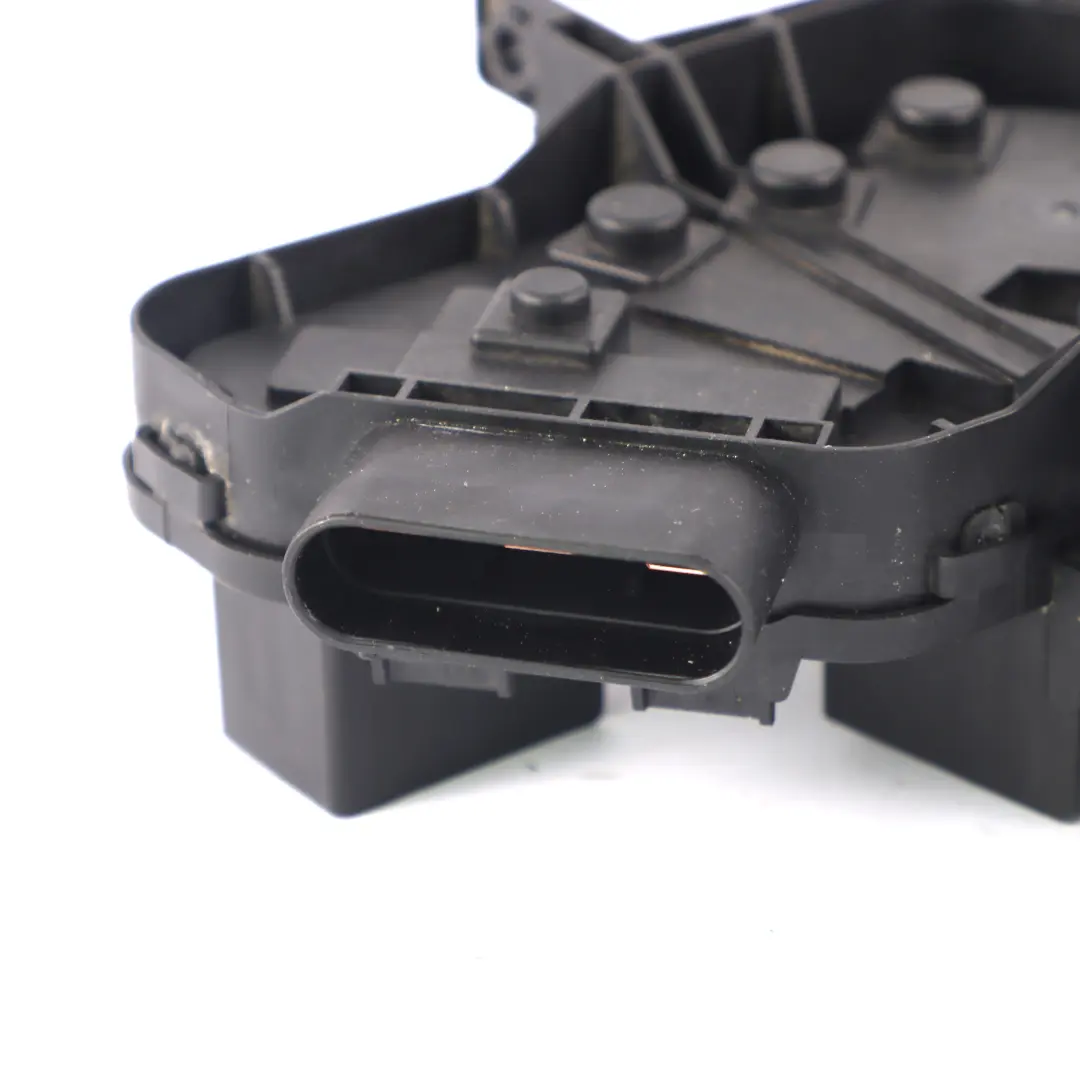 Fue Box Socket Mercedes C238 Engine Power Cables Distributor to with Part number A2135401518 Fue Box Socket Mercedes C238 Engine Power Cables Distributor - SKU rhd-A2135401518 - Part number A2135401518