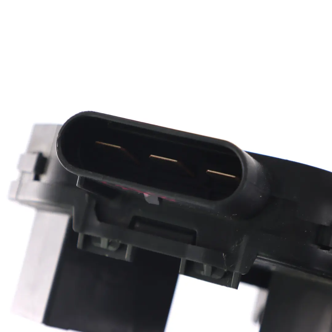 Fue Box Socket Mercedes C238 Engine Power Cables Distributor to with Part number A2135401518 Fue Box Socket Mercedes C238 Engine Power Cables Distributor - SKU rhd-A2135401518 - Part number A2135401518