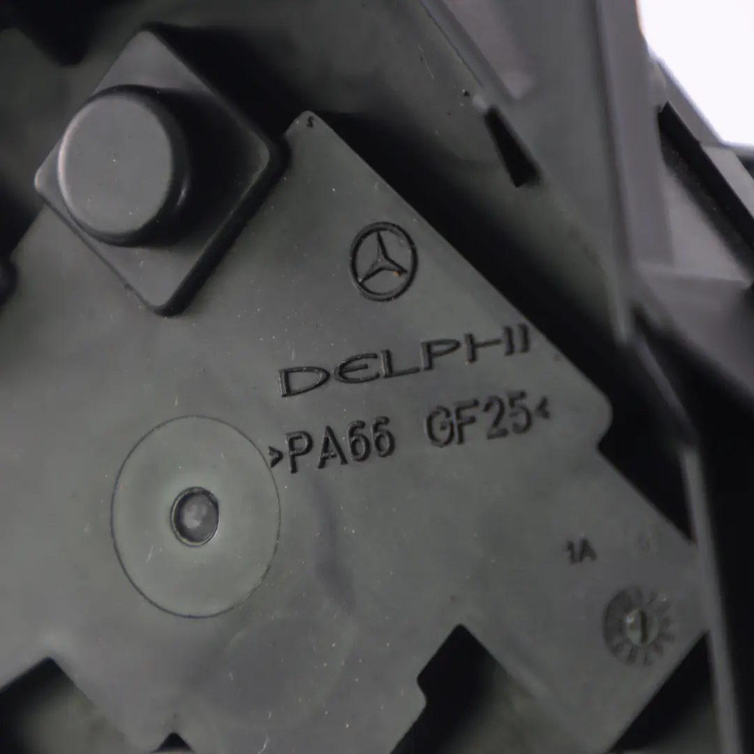 Fue Box Socket Mercedes C238 Engine Power Cables Distributor to with Part number A2135401518 Fue Box Socket Mercedes C238 Engine Power Cables Distributor - SKU rhd-A2135401518 - Part number A2135401518