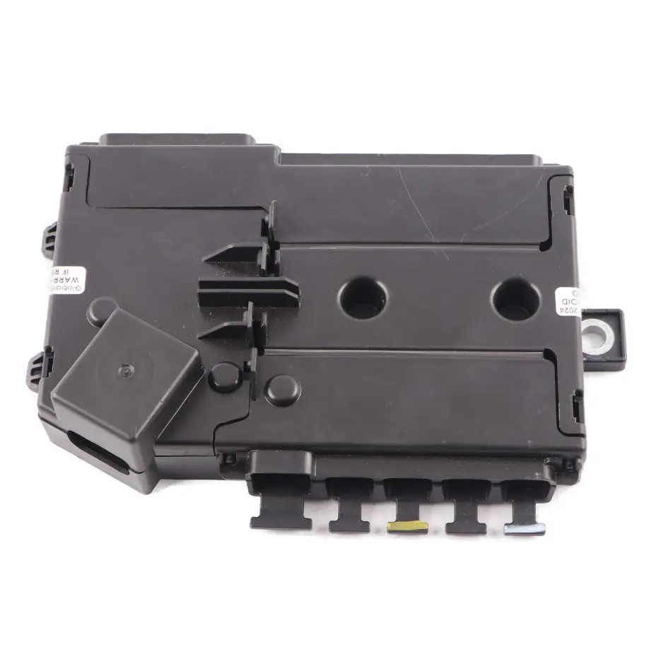 Equipaggiamento interno Scatola dei fusibili Modulo di controllo per Mercedes W205 con numero di parte A2135406100 Mercedes W205 Equipaggiamento interno Scatola dei fusibili Modulo di controllo - SKU A2135406100 - Numero di parte A2135406100