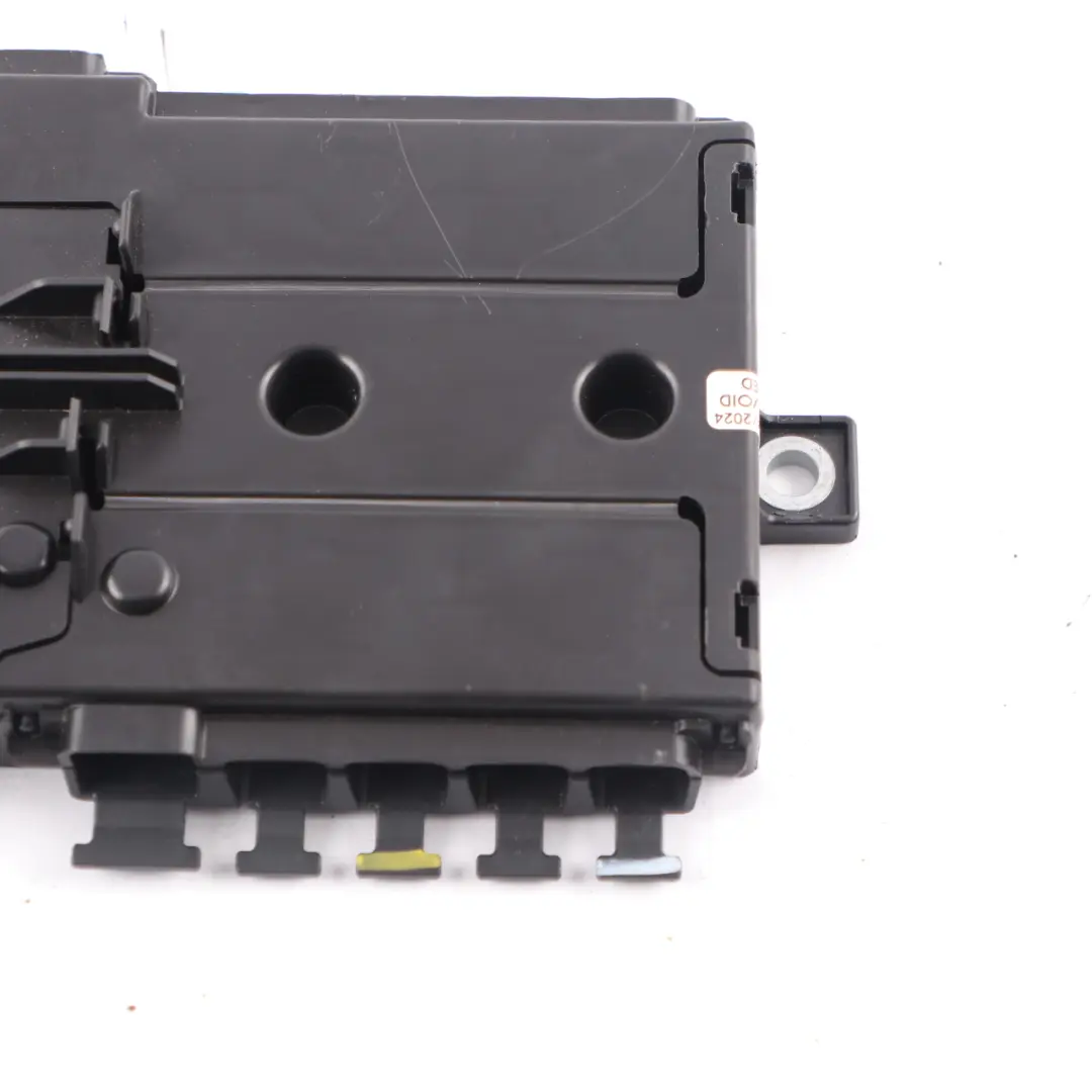 Innenausstattung Sicherungskasten Steuermodul für Mercedes W205 mit Teilenummer A2135406100 Mercedes W205 Innenausstattung Sicherungskasten Steuermodul - SKU A2135406100 - Teilenummer A2135406100