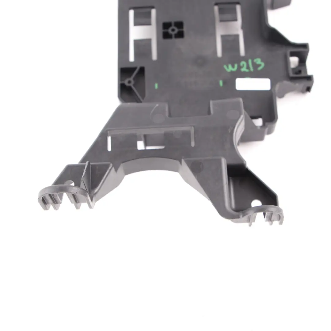 Soporte ECU Mercedes W213 Unidad Control Módulo Soporte para con número de pieza A2135451140 Soporte ECU Mercedes W213 Unidad Control Módulo Soporte - SKU A2135451140 - Número de pieza A2135451140