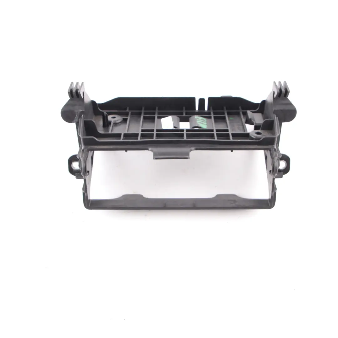 Supporto Unità Principale Modulo Controllo per Mercedes W213 con numero di parte A2135452040 Mercedes W213 Supporto Unità Principale Modulo Controllo - SKU A2135452040 - Numero di parte A2135452040