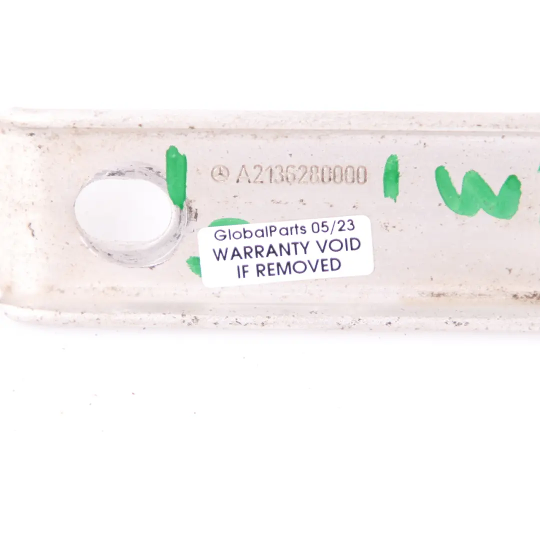 Barra irrigidimento montante Supporto sottoscocca per Mercedes W213 con numero di parte A2136280000 Mercedes W213 Barra irrigidimento montante Supporto sottoscocca - SKU A2136280000 - Numero di parte A2136280000