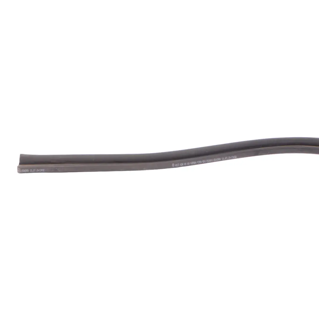 Mercedes W213 C238 Griglia Radiatore Anteriore Modanatura Guarnizione - SKU A2136280900 - Numero di parte A2136280900