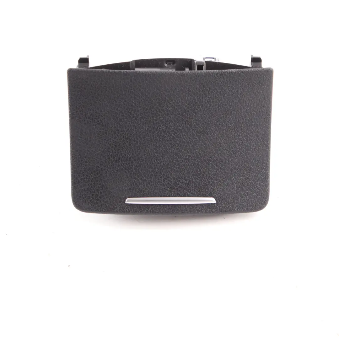 Mittelkonsole Aschenbecher hinten Einsatz Steckdose für Mercedes W213 mit Teilenummer A2136805001 Mercedes W213 Mittelkonsole Aschenbecher hinten Einsatz Steckdose - SKU A2136805001 - Teilenummer A2136805001