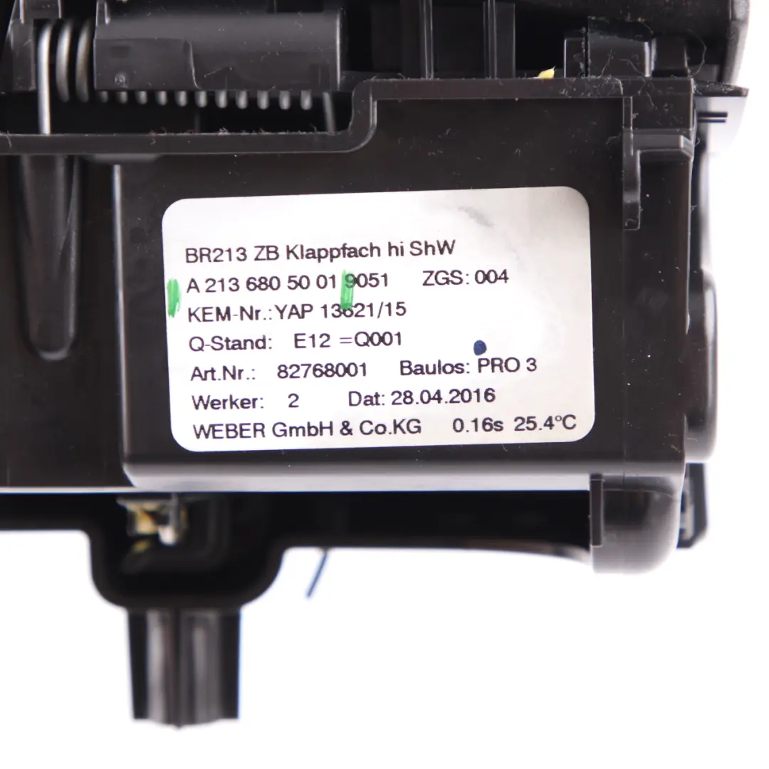 Mittelkonsole Aschenbecher hinten Einsatz Steckdose für Mercedes W213 mit Teilenummer A2136805001 Mercedes W213 Mittelkonsole Aschenbecher hinten Einsatz Steckdose - SKU A2136805001 - Teilenummer A2136805001