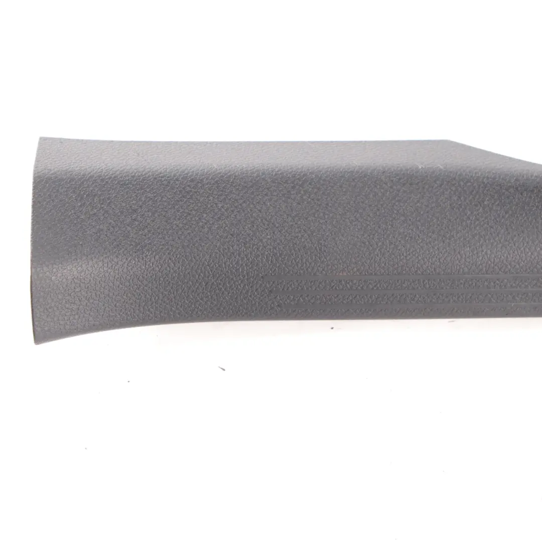 Mercedes W213 Bande D'Entrée Cache Intérieur Arrière Gauche - SKU A2136808502 - Numéro de pièce A2136808502