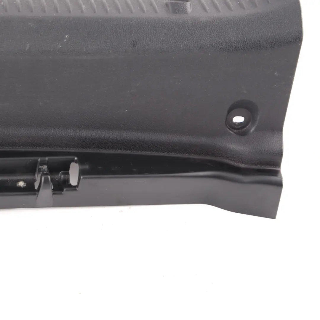 Mercedes W213 Baule bagagliaio portellone posteriore pannello copertura nero - SKU A2136900041 - Numero di parte A2136900041