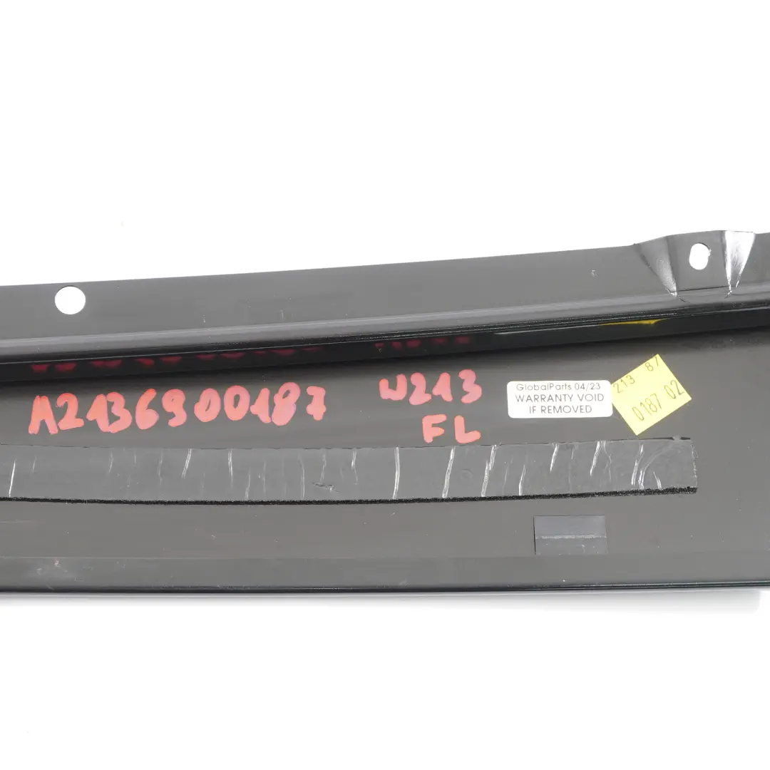 Finitura Copricristallo Porta Anteriore Sinistra per Mercedes W213 con numero di parte A2136900187 Mercedes W213 Finitura Copricristallo Porta Anteriore Sinistra - SKU A2136900187 - Numero di parte A2136900187