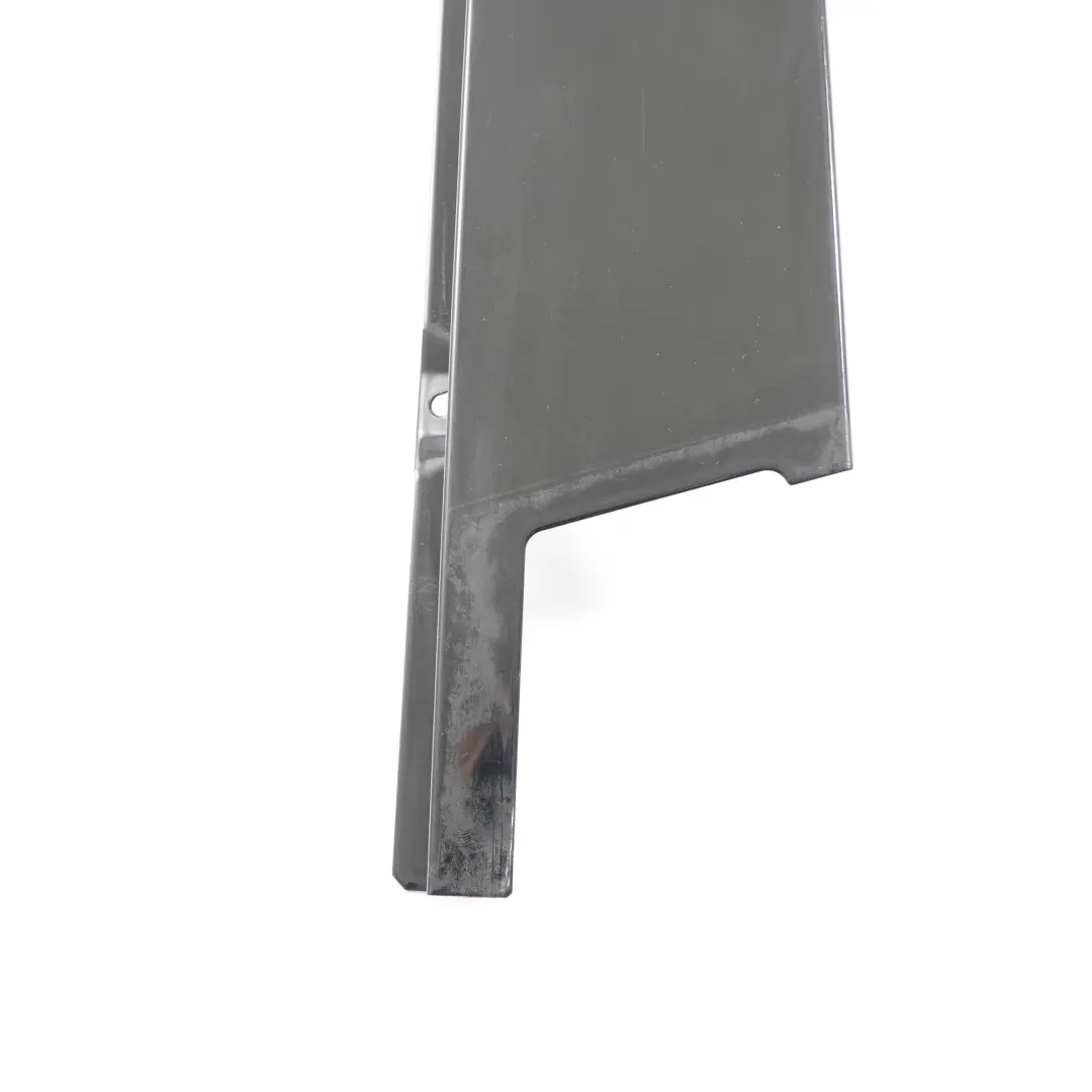 Finisher Fenster abdeckung vorne links Tür Glanz für Mercedes W213 mit Teilenummer A2136900187 Mercedes W213 Finisher Fenster abdeckung vorne links Tür Glanz - SKU A2136900187 - Teilenummer A2136900187