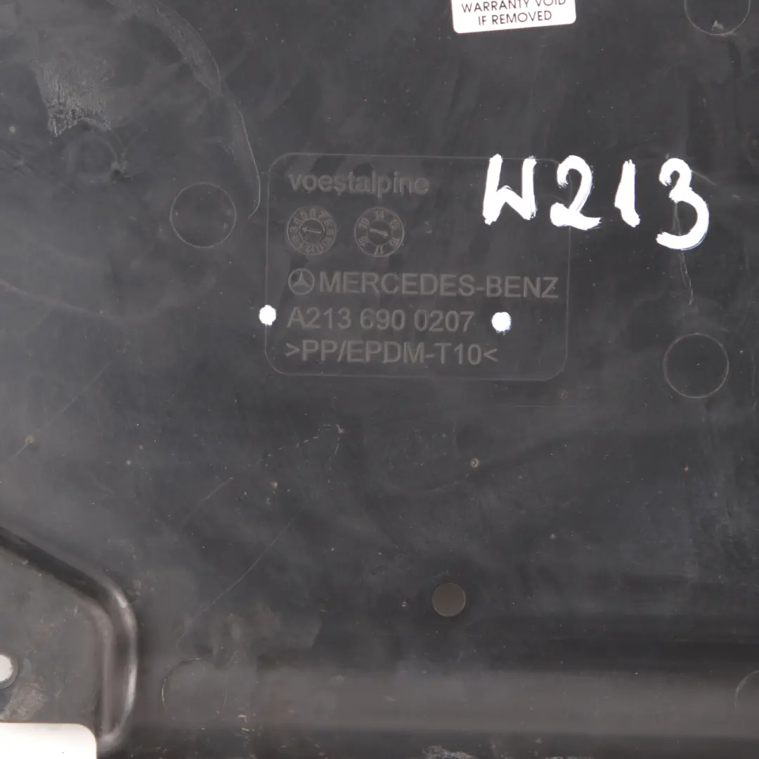 Unterboden verkleidung Rechts Unterfahrt für Mercedes W213 mit Teilenummer A2136900207 Mercedes W213 Unterboden verkleidung Rechts Unterfahrt - SKU A2136900207 - Teilenummer A2136900207