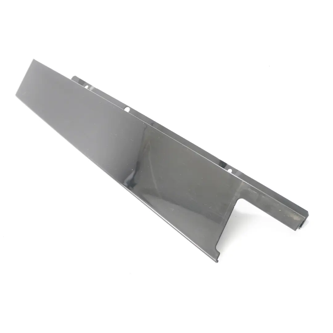 Finitura Copricuscino Posteriore Sinistro Alto Lucido per Mercedes W213 con numero di parte A2136900387 Mercedes W213 Finitura Copricuscino Posteriore Sinistro Alto Lucido - SKU A2136900387 - Numero di parte A2136900387