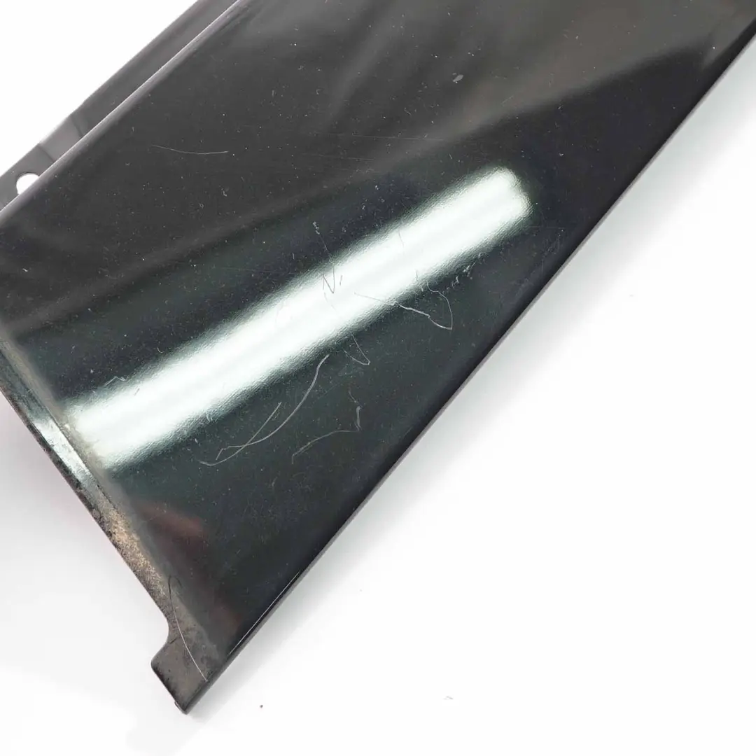 Acabado Ventana Pilar Cubierta Trasera Alto Brillo para Mercedes W213 con número de pieza A2136900487 Mercedes W213 Acabado Ventana Pilar Cubierta Trasera Alto Brillo - SKU A2136900487 - Número de pieza A2136900487