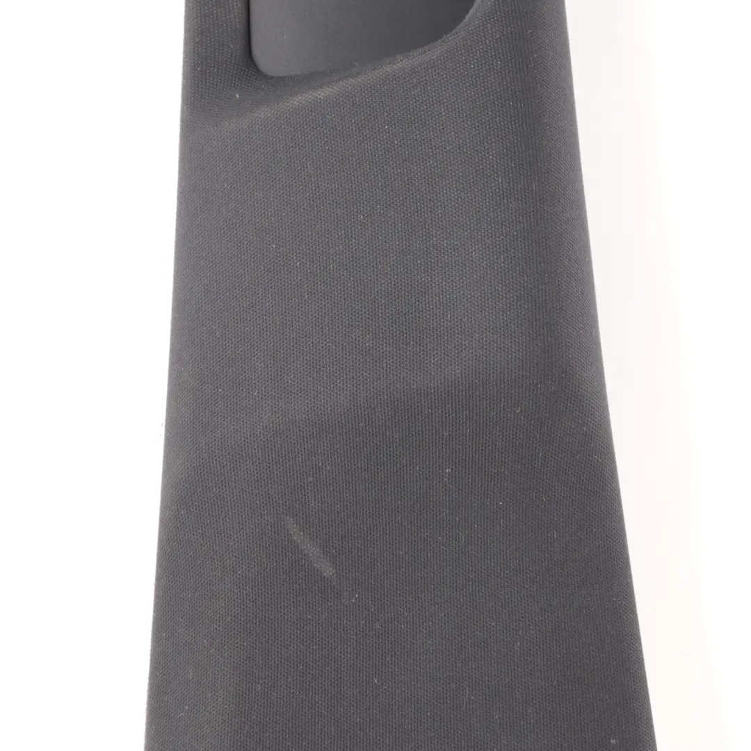 Trim Cover Colonna destra B-Pillar Panel Nero per Mercedes W213 con numero di parte A2136900825 Mercedes W213 Trim Cover Colonna destra B-Pillar Panel Nero - SKU A2136900825 - Numero di parte A2136900825