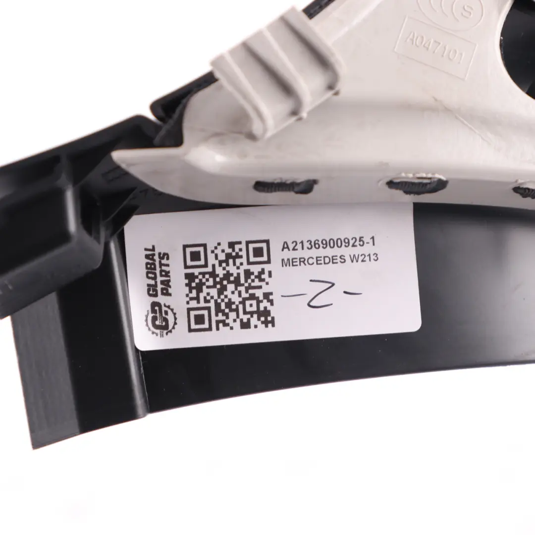 Pillar Trim Panel Cover Negro Trasero Izquierdo para Mercedes W213 C con número de pieza A2136900925 Mercedes W213 C Pillar Trim Panel Cover Negro Trasero Izquierdo - SKU A2136900925-1 - Número de pieza A2136900925