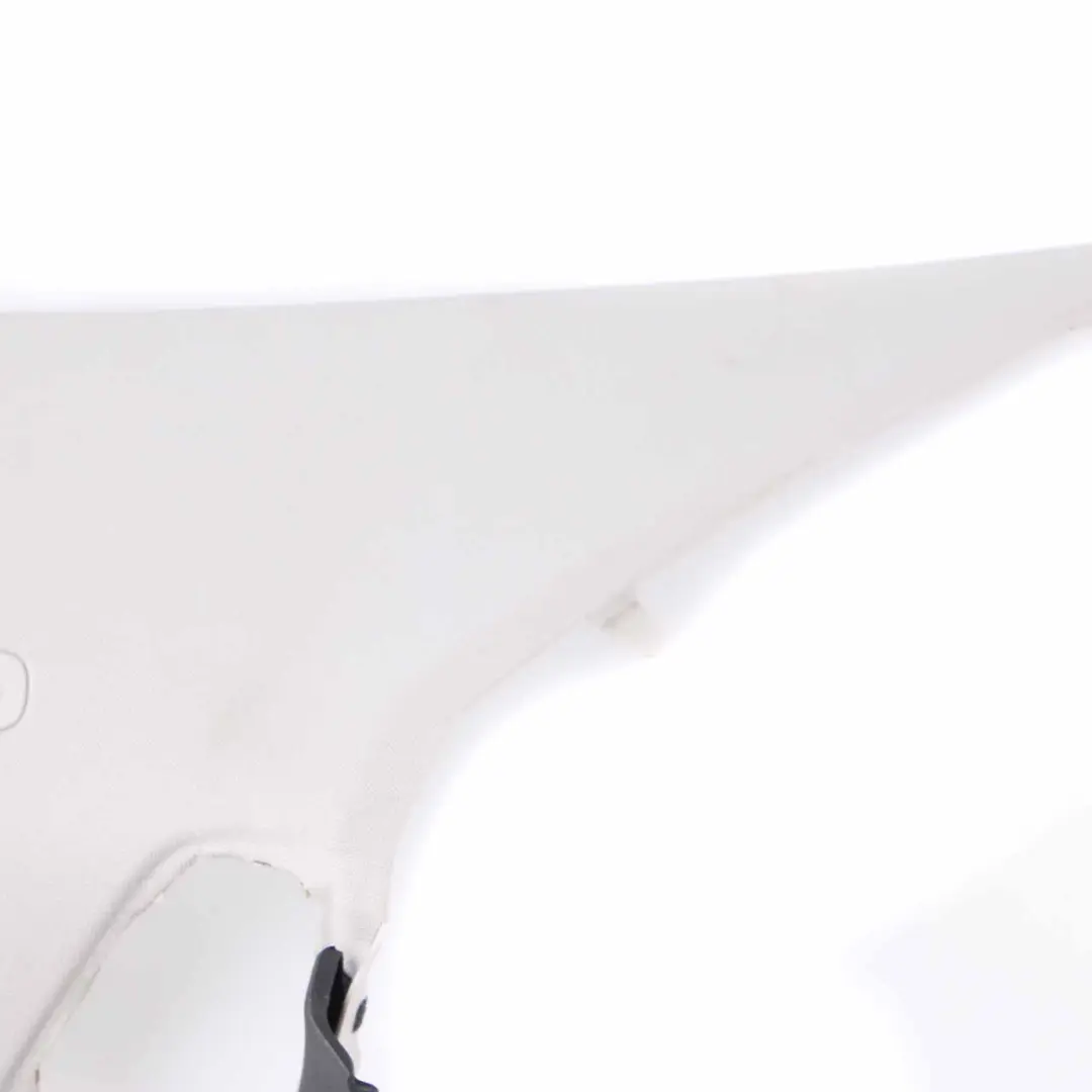 Pannello Rivestimento Mercedes W213 Copertura Montante Posteriore Destro Grigio per con numero di parte A2136901025 Pannello Rivestimento Mercedes W213 Copertura Montante Posteriore Destro Grigio - SKU A2136901025 - Numero di parte A2136901025