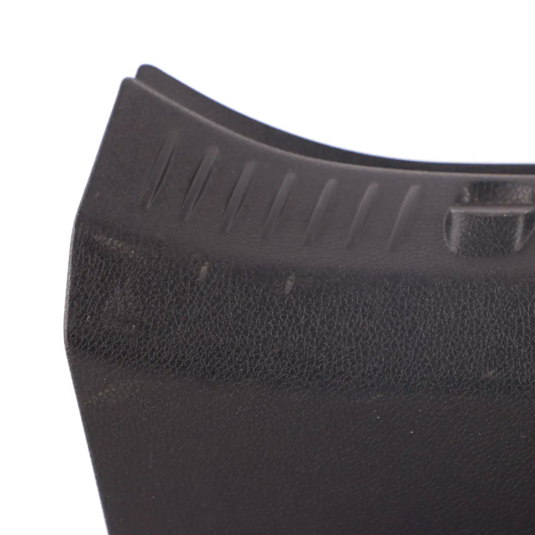  Seuil coffre Mercedes W213 Sedan habillage chargement arrière - SKU A2136905105 - Numéro de pièce A2136900041