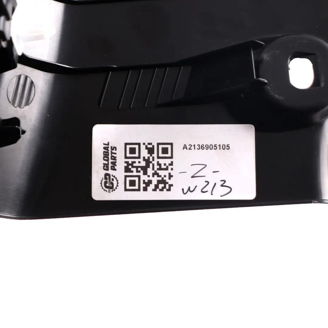 Osłona Pasa Bagażnika Tył do Mercedes W213 Sedan o numerze A2136900041 Mercedes W213 Sedan Osłona Pasa Bagażnika Tył - SKU A2136905105 - Numer Części A2136900041