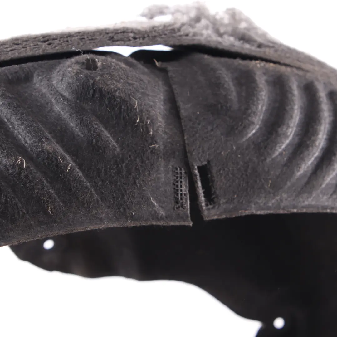 Passaruota posteriore destro Coperchio della timoneria per Mercedes W213 con numero di parte A2136909404 Mercedes W213 Passaruota posteriore destro Coperchio della timoneria - SKU A2136909404 - Numero di parte A2136909404