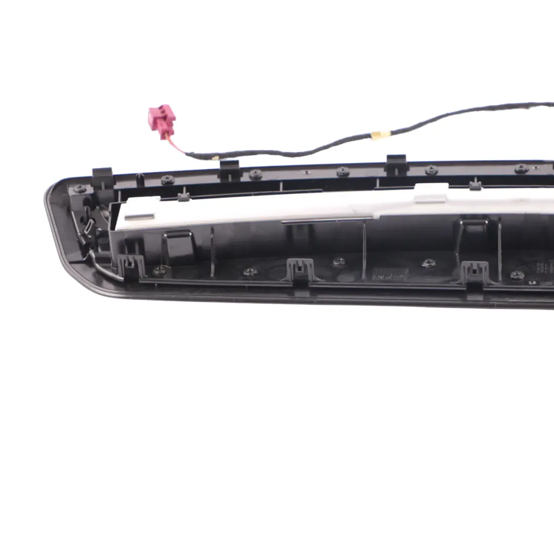 Bremsleuchte zusätzlich dritte Bremsleuchte hinten für Mercedes W213 mit Teilenummer A2136941100 Mercedes W213 Bremsleuchte zusätzlich dritte Bremsleuchte hinten - SKU A2136941100-1 - Teilenummer A2136941100