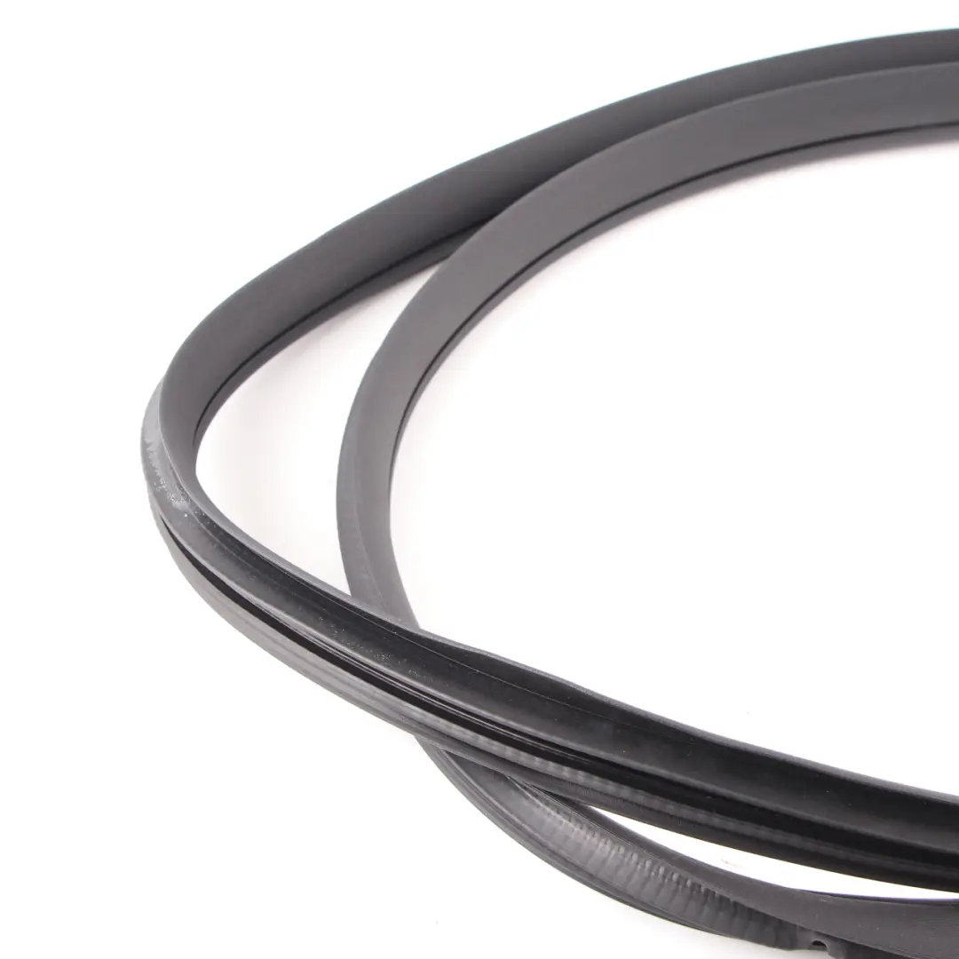 Junta protección puerta trasera izquierda derecha para Mercedes W213 con número de pieza A2136970151 Mercedes W213 Junta protección puerta trasera izquierda derecha - SKU A2136970151 - Número de pieza A2136970151
