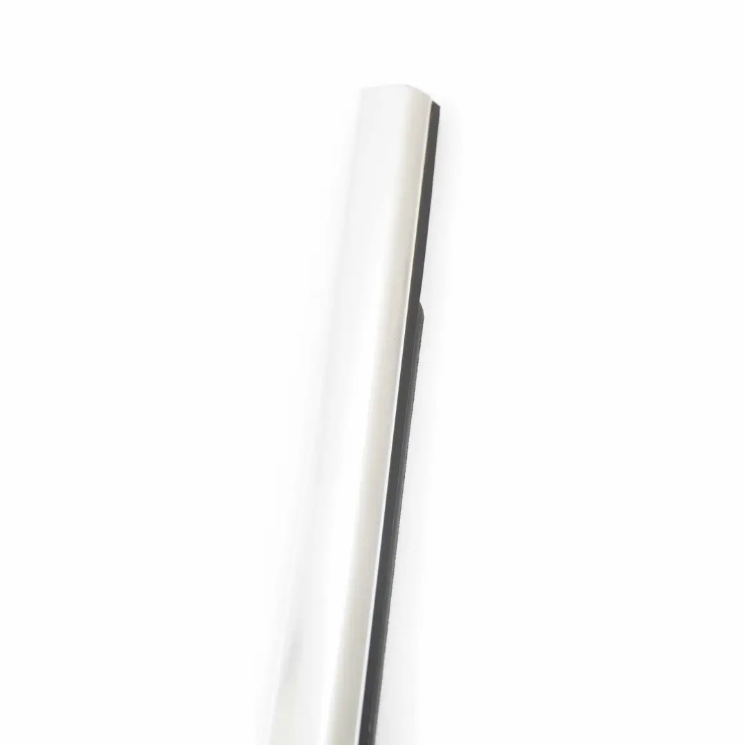Mercedes W213 Moulure Fenêtre Porte Avant Droite Chrom - SKU A2137200224 - Numéro de pièce A2137200224