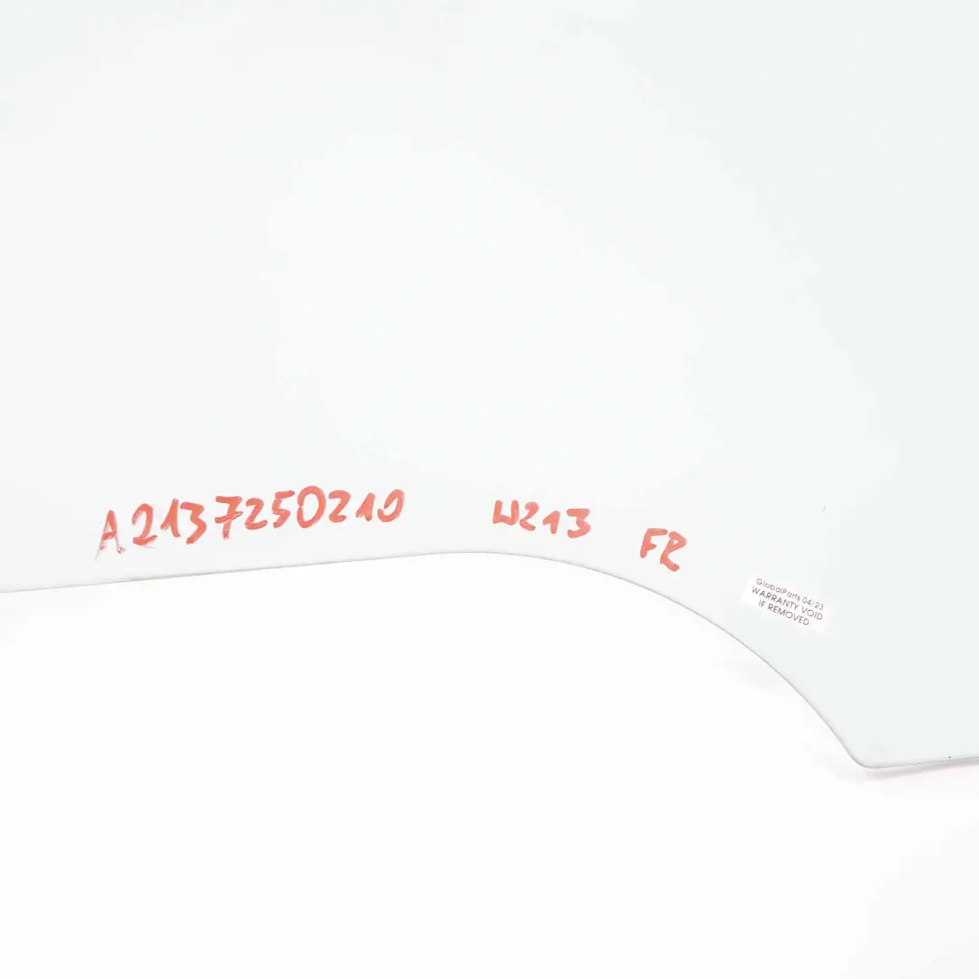 Glace de Porte Avant Droite Vitrage Vert AS2 pour Mercedes W213 à propos du numéro de pièce A2137250210 Mercedes W213 Glace de Porte Avant Droite Vitrage Vert AS2 - SKU A2137250210 - Numéro de pièce A2137250210