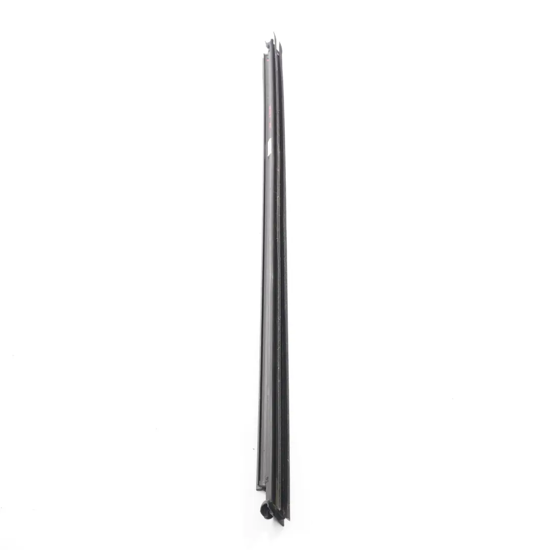 Mercedes W213 Ventana Sello Puerta Delantera Izquierda Junta Sellado - SKU A2137250365 - Número de pieza A2137250365