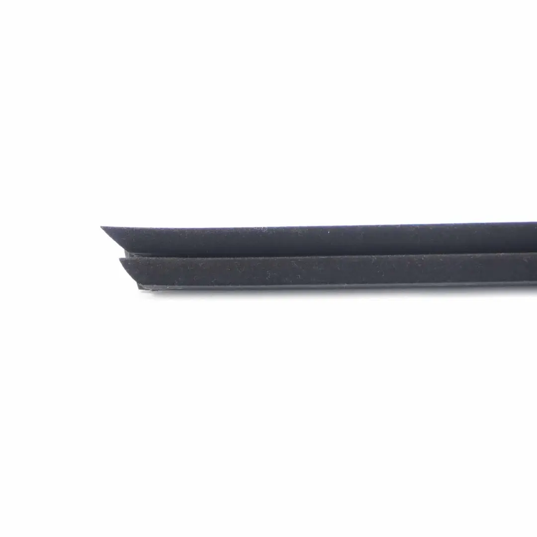 Mercedes W213 Ventana Sello Puerta Delantera Derecha Junta Sellado - SKU A2137250465 - Número de pieza A2137250465