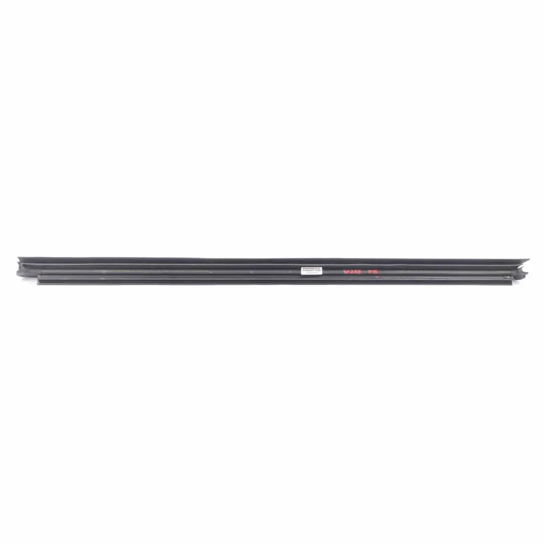 Mercedes W213 Ventana Sello Puerta Delantera Derecha Junta Sellado - SKU A2137250465 - Número de pieza A2137250465
