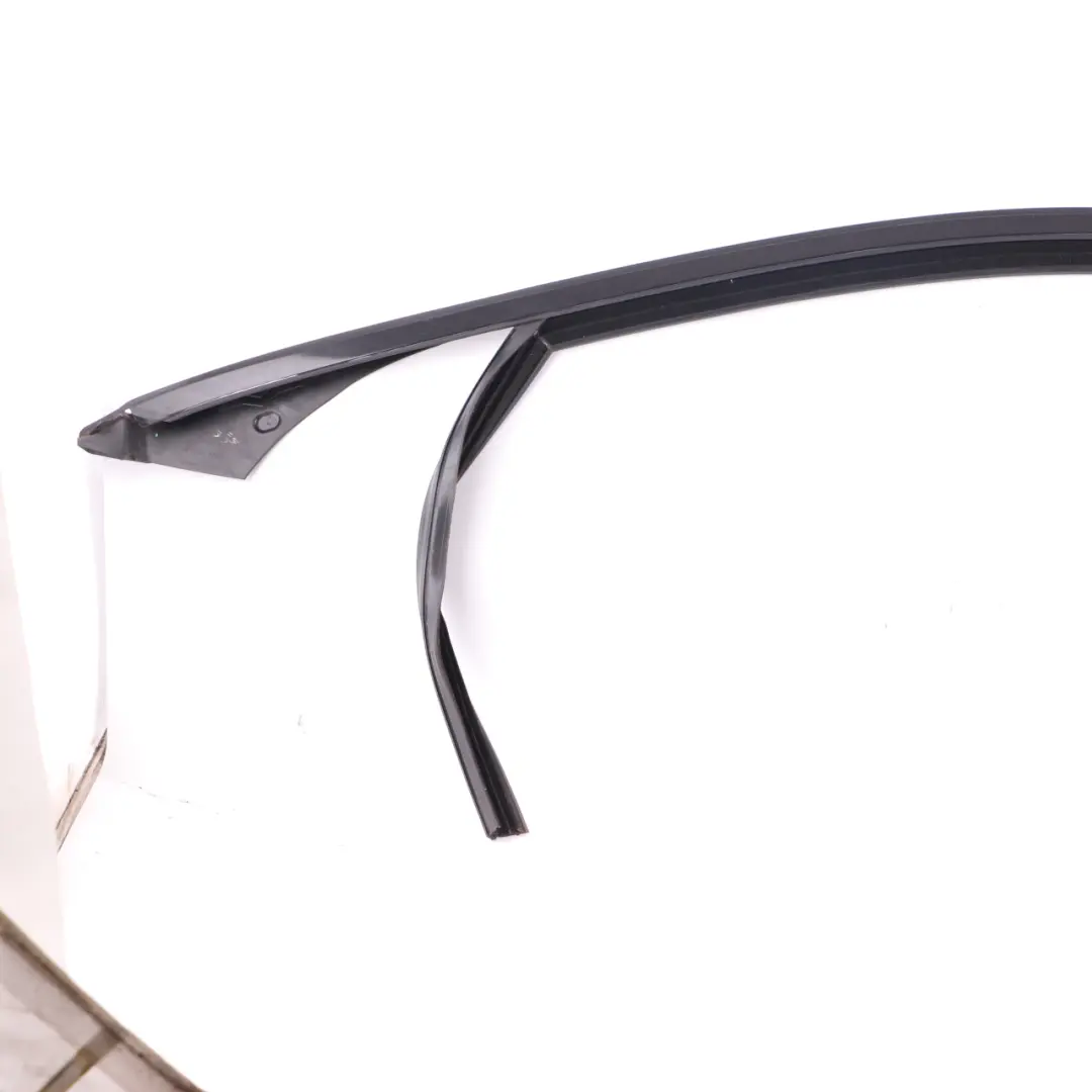 Mercedes W213 Türdichtung Fenster vorne links Führungsrahmen Schwarz - SKU A2137252700-1 - Teilenummer A2137252700