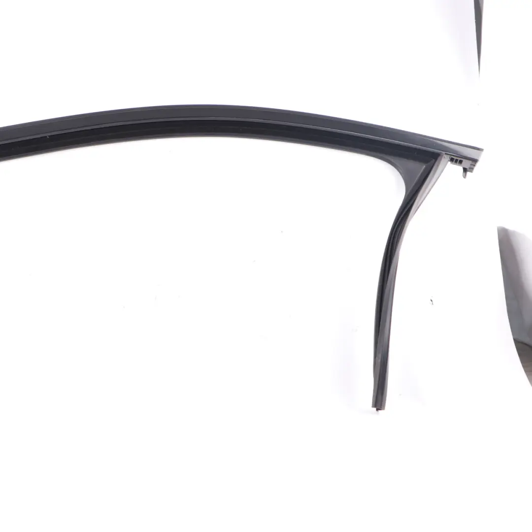 Mercedes W213 Türdichtung Fenster vorne links Führungsrahmen Schwarz - SKU A2137252700-1 - Teilenummer A2137252700