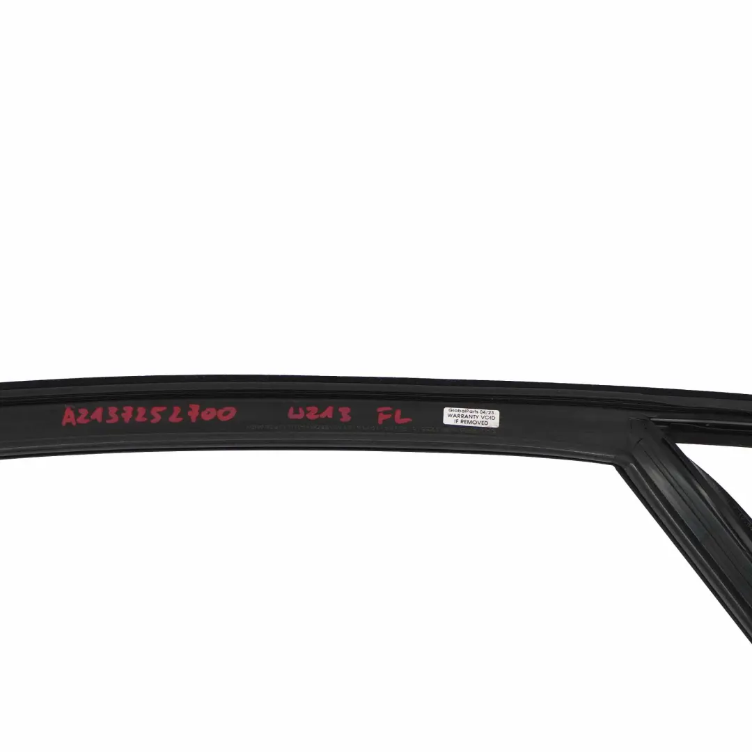 Puerta Sello Ventana Delantera Izquierda Guía Cromo para Mercedes W213 con número de pieza A2137252700 Mercedes W213 Puerta Sello Ventana Delantera Izquierda Guía Cromo - SKU A2137252700 - Número de pieza A2137252700