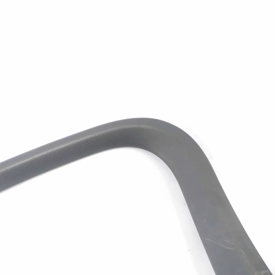 Coprire telaio finestrino Rivestimento porta destra per Mercedes W213 con numero di parte A2137270200 Mercedes W213 Coprire telaio finestrino Rivestimento porta destra - SKU A2137270200 - Numero di parte A2137270200