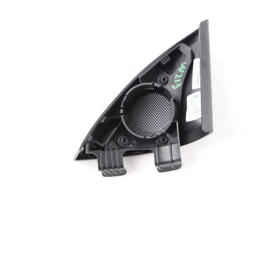 Triángulo Cubre Altavoz Delantero Izquierdo Negro para Mercedes W213 con número de pieza A2137270900 Mercedes W213 Triángulo Cubre Altavoz Delantero Izquierdo Negro - SKU A2137270900 - Número de pieza A2137270900