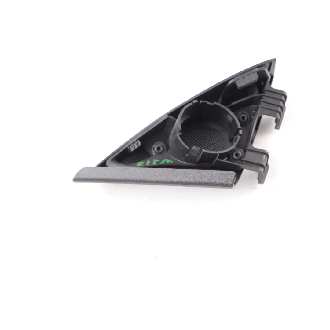 Tapa Altavoz Triángulo Delantero Derecho Trim Negro para Mercedes W213 con número de pieza A2137271000 Mercedes W213 Tapa Altavoz Triángulo Delantero Derecho Trim Negro - SKU A2137271000 - Número de pieza A2137271000
