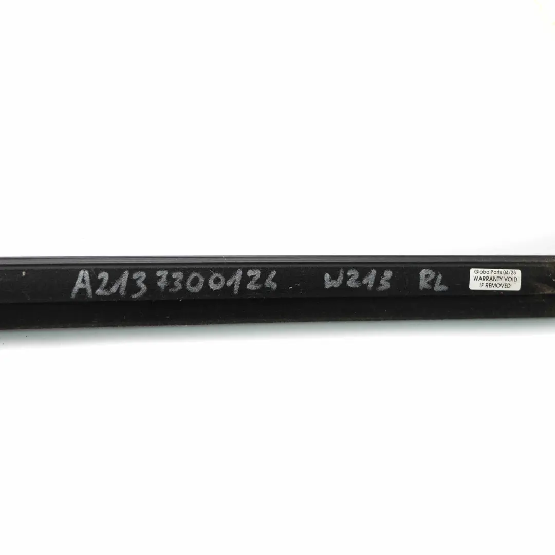 Moulure Fenêtre Porte Arrière Gauche Chrom pour Mercedes W213 à propos du numéro de pièce A2137300124 Mercedes W213 Moulure Fenêtre Porte Arrière Gauche Chrom - SKU A2137300124 - Numéro de pièce A2137300124