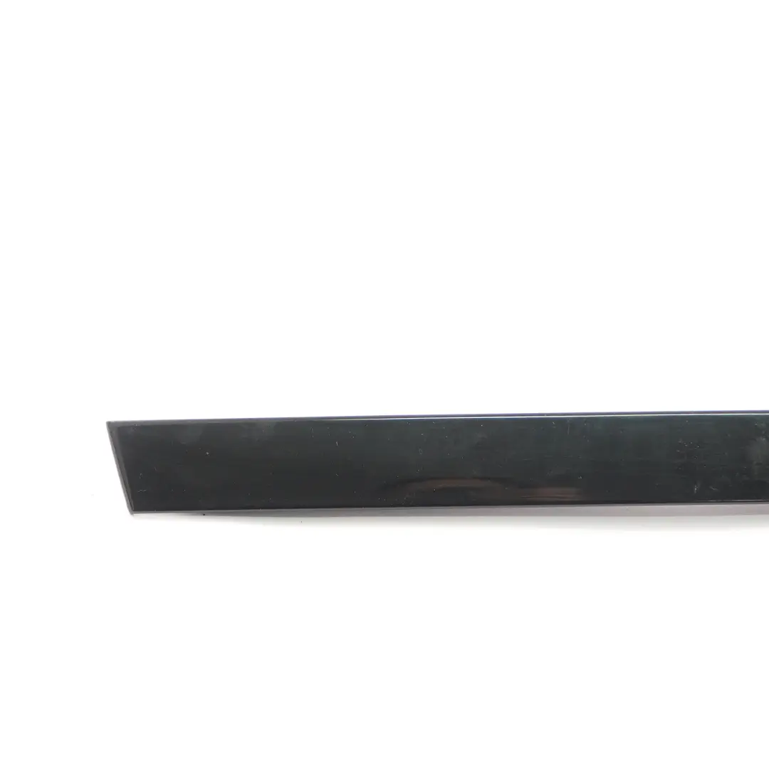 Mercedes W213 Colonnina porta posteriore destra Finitura finestra Striscia - SKU A2137300219 - Numero di parte A2137300219