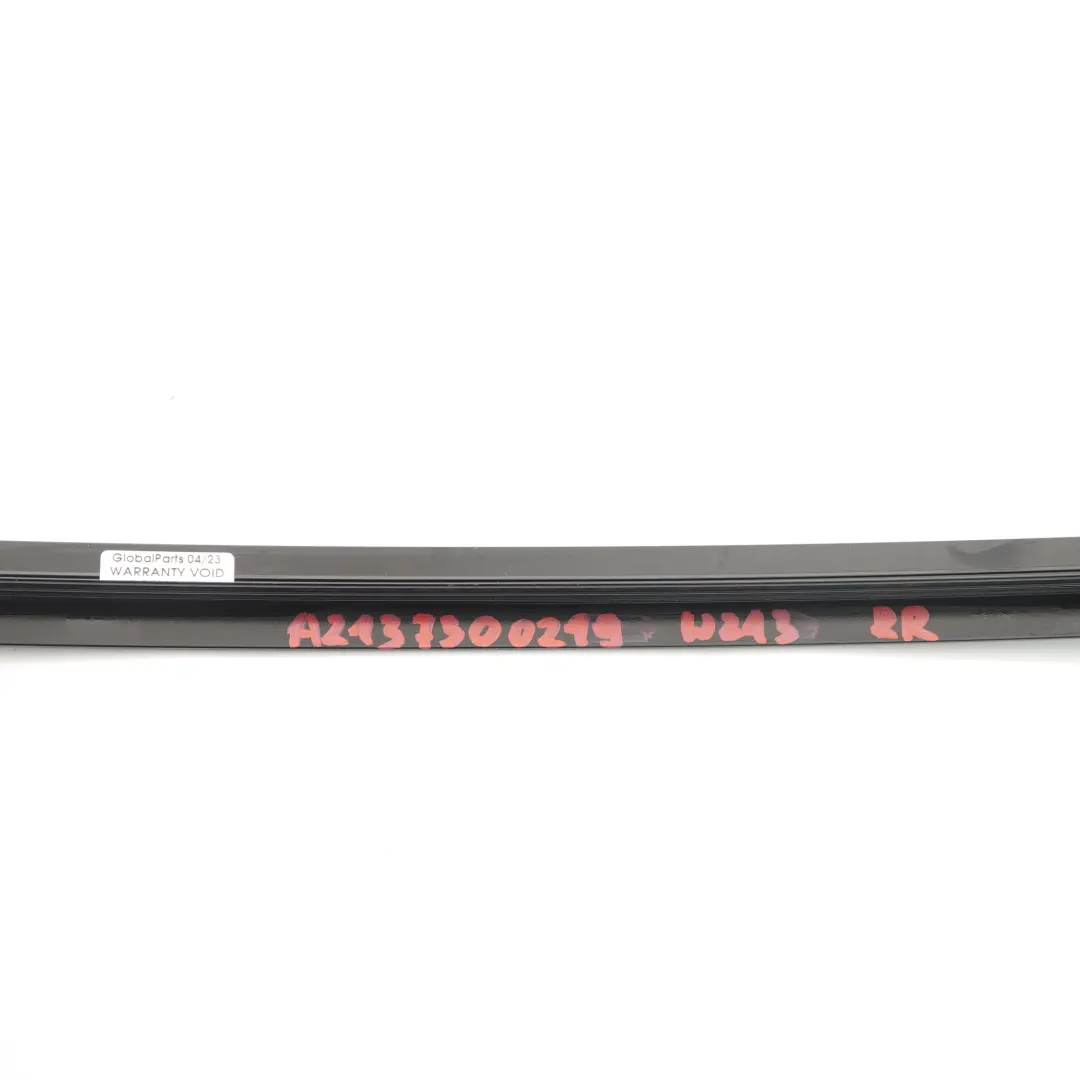 Mercedes W213 Tür säule hinten rechts Fenster Finisher Führungsleiste Hochglanz - SKU A2137300219 - Teilenummer A2137300219