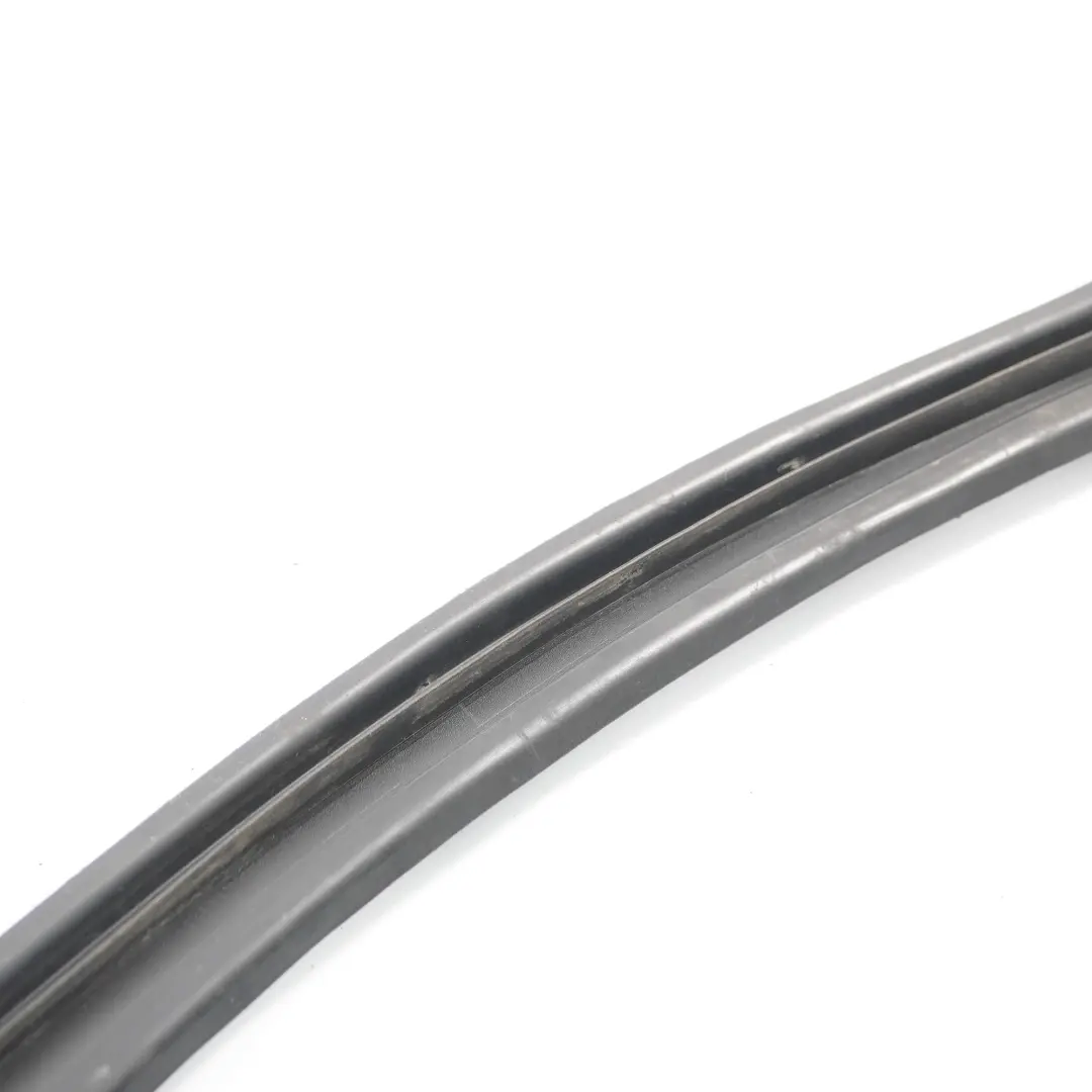 Mercedes W213 Tür dichtung Dichtung Führungsleiste hinten links - SKU A2137300302 - Teilenummer A2137300302