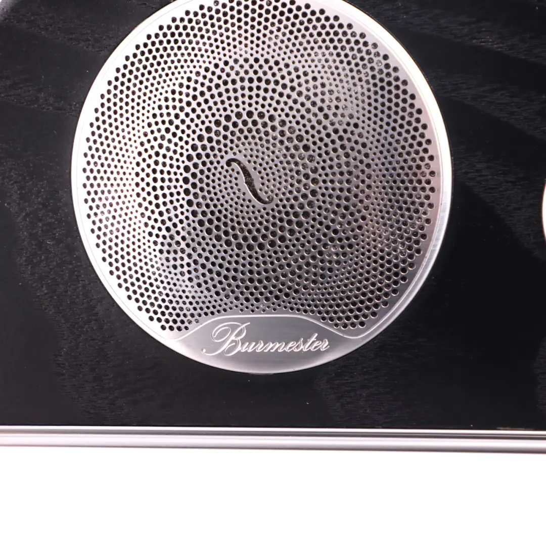 Pannello Porta Posteriore Destro Legno Nero Burmester per Mercedes W213 con numero di parte A2137300403 Mercedes W213 Pannello Porta Posteriore Destro Legno Nero Burmester - SKU A2137300403 - Numero di parte A2137300403