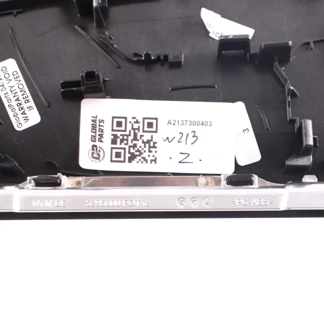 Türverkleidung Hinten Rechts Schwarz Holz Burmester für Mercedes W213 mit Teilenummer A2137300403 Mercedes W213 Türverkleidung Hinten Rechts Schwarz Holz Burmester - SKU A2137300403 - Teilenummer A2137300403