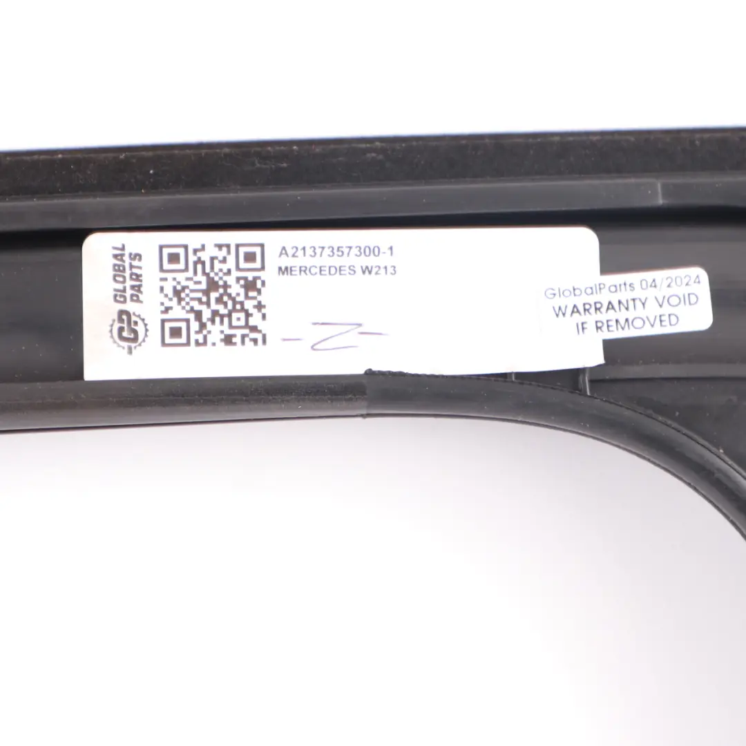 Guarnizione Finestrino Porta Posteriore Sinistra Nera per Mercedes W213 con numero di parte A2137357300 Mercedes W213 Guarnizione Finestrino Porta Posteriore Sinistra Nera - SKU A2137357300-1 - Numero di parte A2137357300