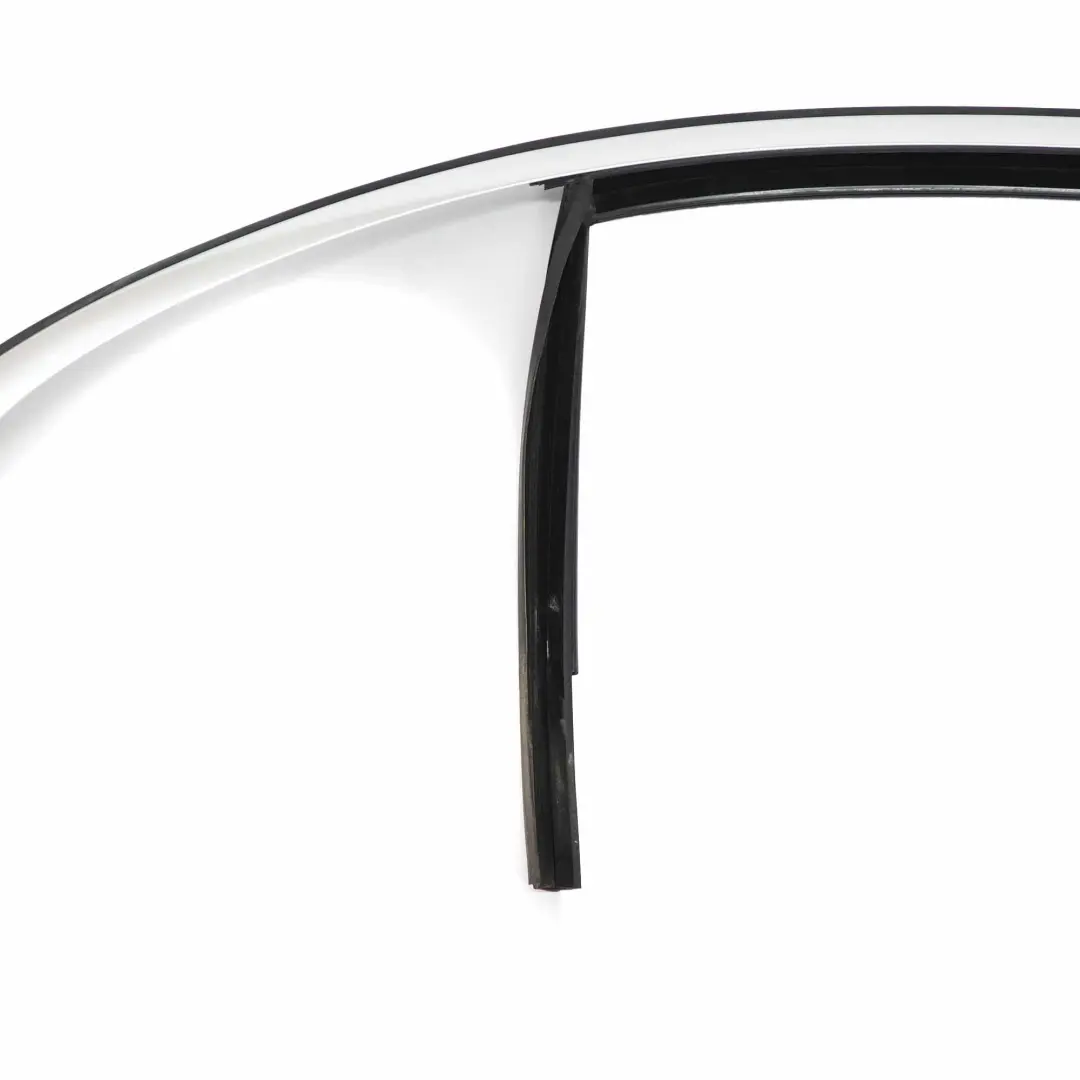 Mercedes W213 Guarnizione Porta Finestra Posteriore Destra Telaio Guida Cromo - SKU A2137357400 - Numero di parte A2137357400